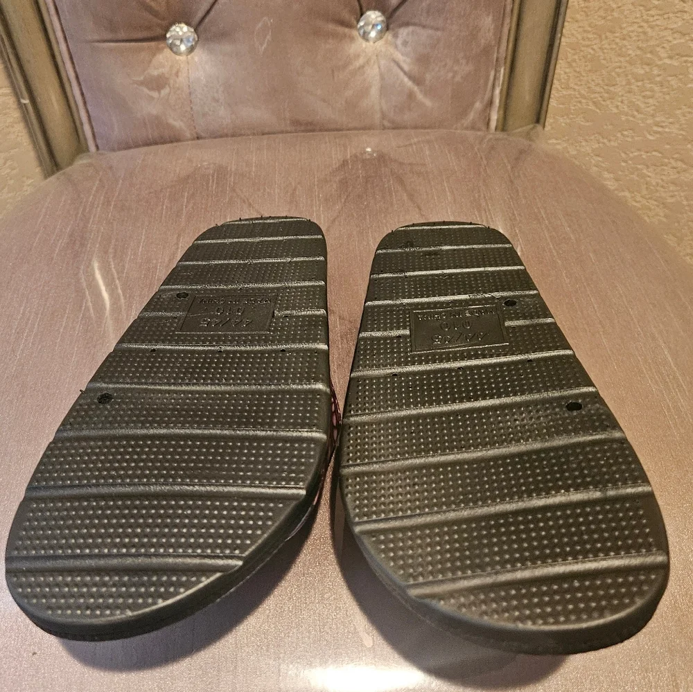 Betty Boop Slides - Picture 3 of 4